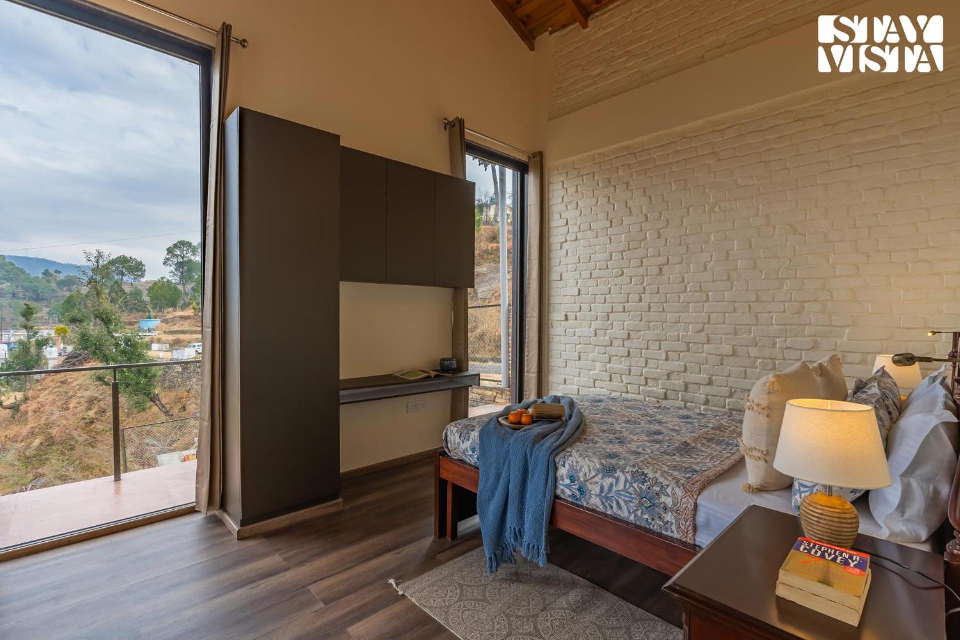 Stayvista At Amulyam Villa With Lawn & Bonfire Mukteshwar Exterior photo