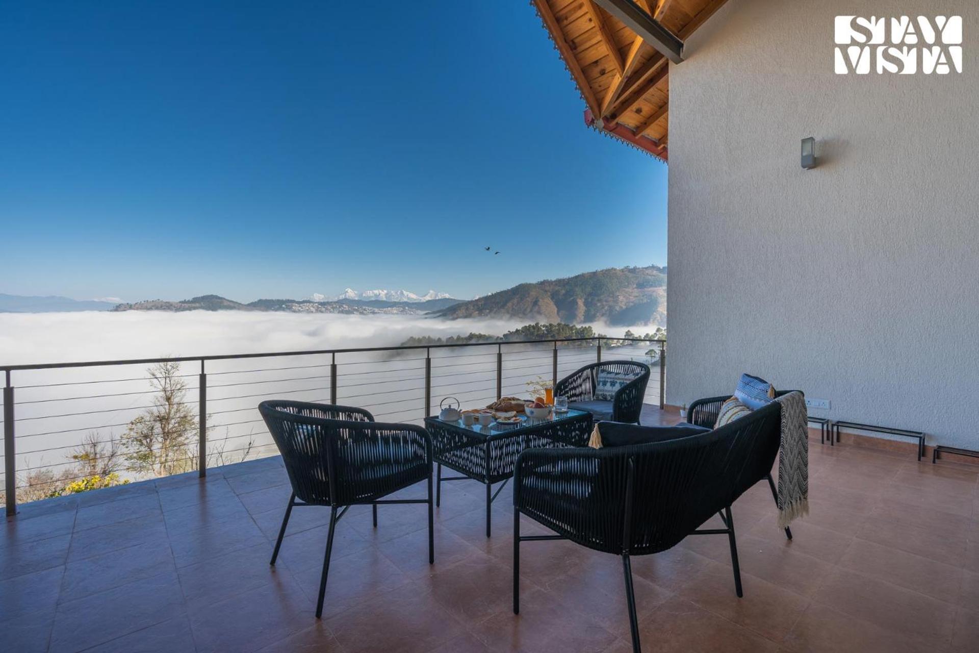 Stayvista At Amulyam Villa With Lawn & Bonfire Mukteshwar Exterior photo